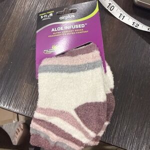 airplus aloe infused socks